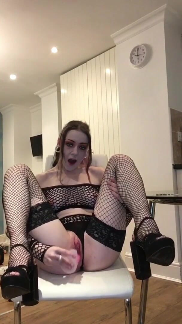 Rokkyhorrorx: Fishnet Fantasy