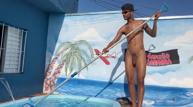 carmonaoficial: 2 Heteros Batendo Uma Na Piscina