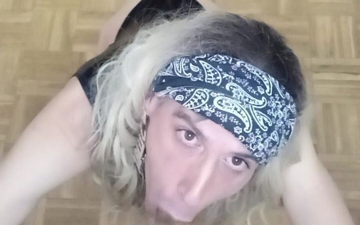 Penelopene27: Crossdresser Deeptroath