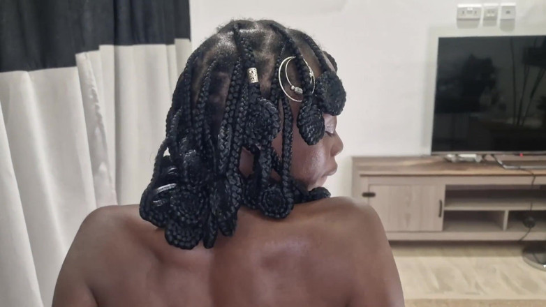 Missblackreey: Futai interrasial hooot cu ejaculare înăuntru sexy