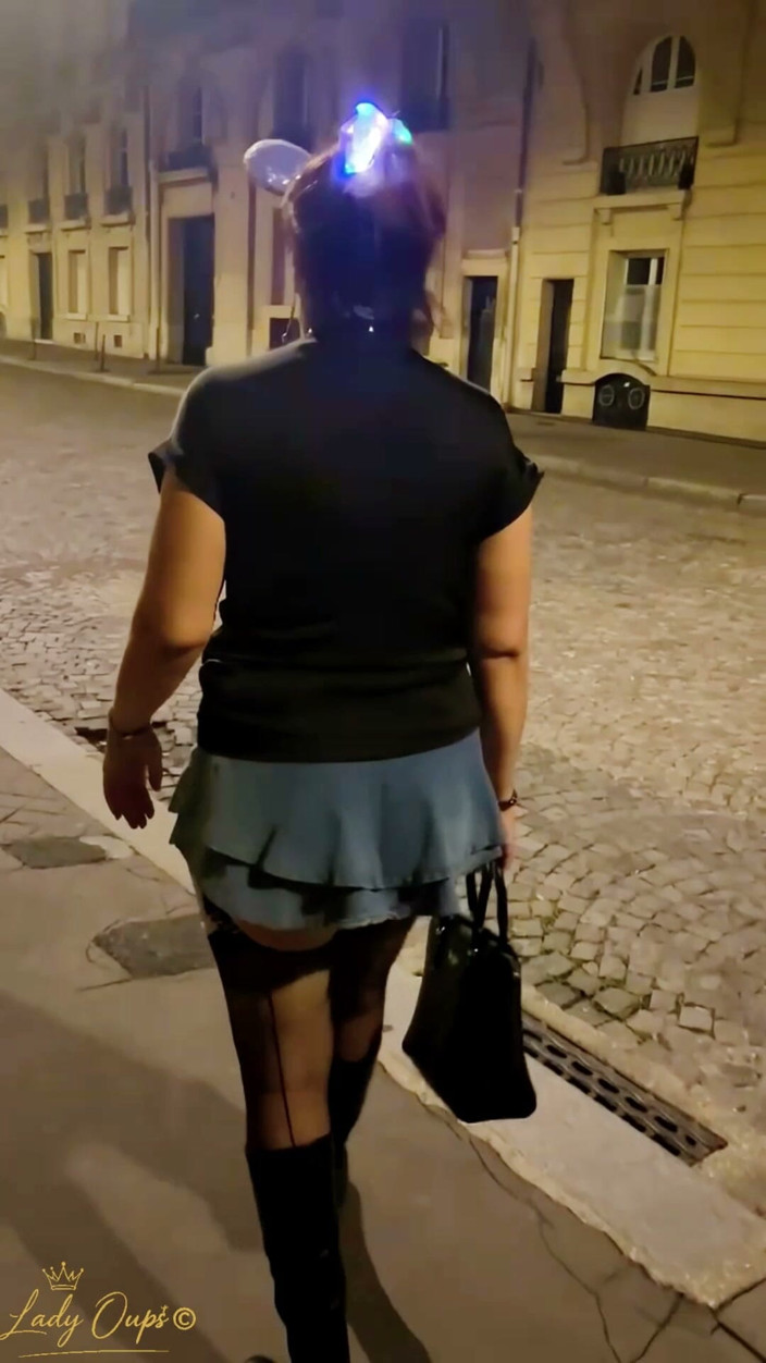 Lady Oups: I’m Walking Around Paris in a Micro Skirt with an...