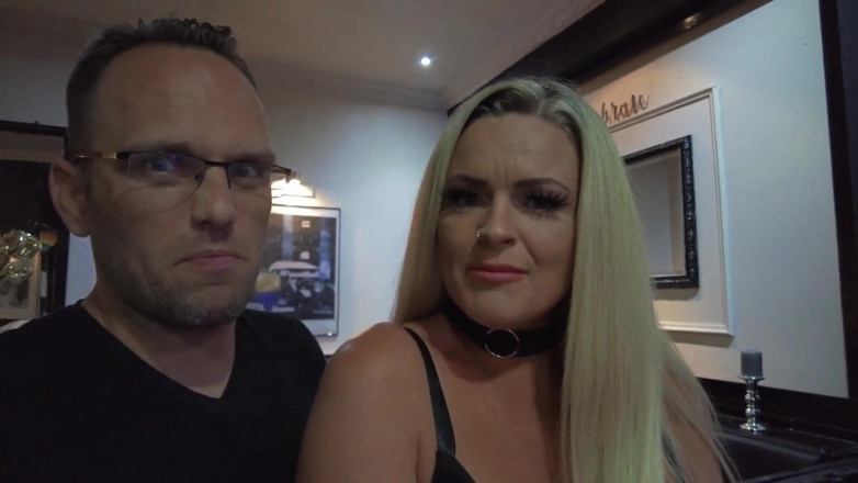 Mervyn and Pervin: Pervin odwiedza klub swingersów