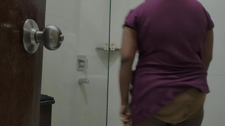 Hindi-Sex: Entrare nella doccia con me