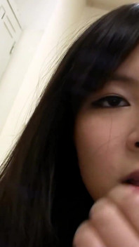 Sexy teen giapponese con la figa pelosa ama il sesso bollente con il creampie bagnato
