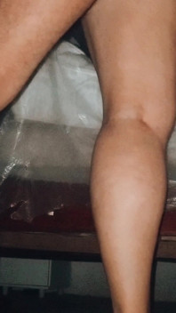 Evli kadın şehvetini kaldıramıyor, ibne adamla sikişmek için barbeküden kaçıyor