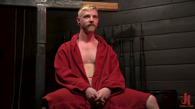 Kink Men Classics: Cody winter: spinto al massimo e prende tutto