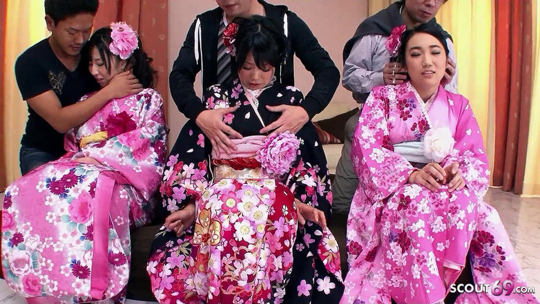 Asian porn collection: Wild Japan sex party uncensored with dirty teens