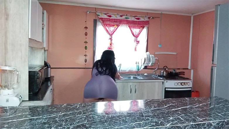 Kellyhotstepmom: Love I Invite You to My House. I Am Honey