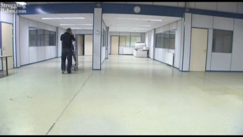 Submissed: Puppenlieferung 02 dildodoll