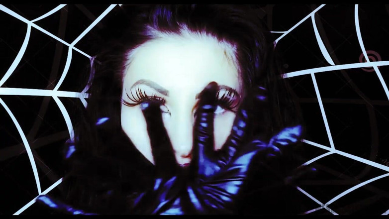 Lady Mesmeratrix Official: Bị bắt gặp trong mạng nhện của tôi ...