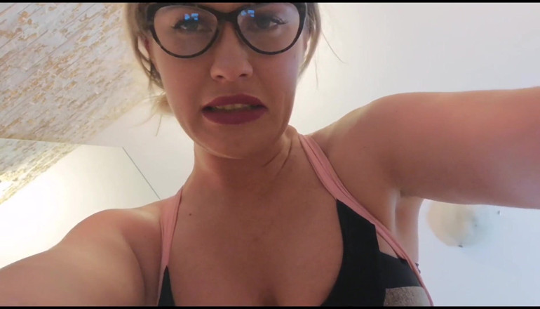 Erotic Tanya: Gigante peidando e possuindo você