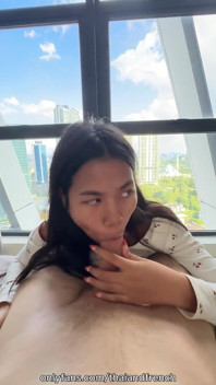 럭셔리 호텔에서 18살 아시아 소녀를 따먹다