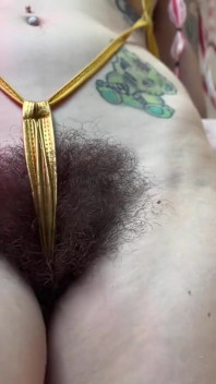 Tour del corpo della dea e adorazione dei capelli