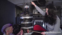 Lady Valeska: イくまで罰