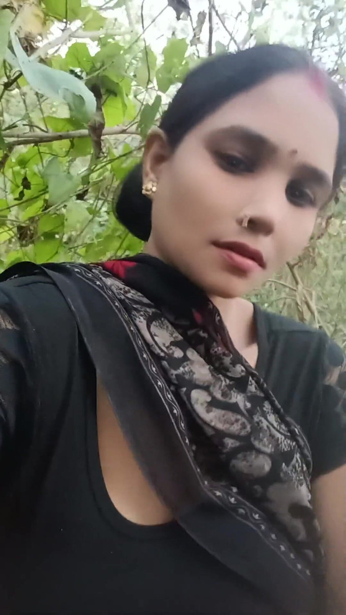 Renudbf: Indische desi bhabhi fingert weibliche masturbation