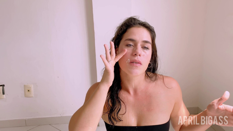 April BigAss: Stepmom Swallows More Than 3 Liters of Pee and Gets Fucked...