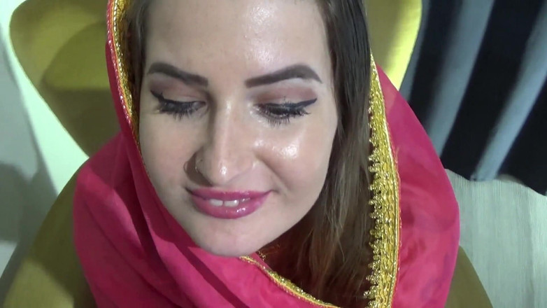 Amateur Homemade Porn: Fată drăguță și sexy turcă futută de fratele ei vitreg