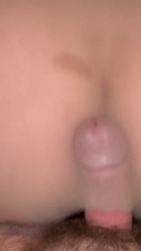 POV: Šukám punčocháče skrz díru a vyvrcholím mezi zadkem a punčocháčmi
