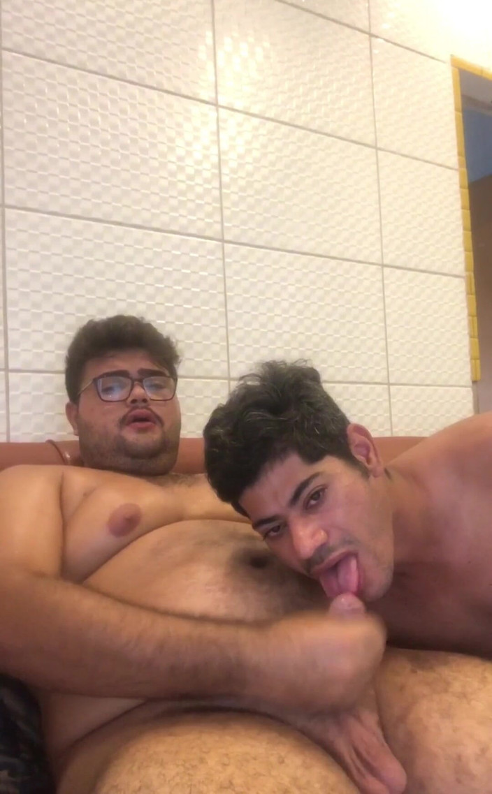 VEN1CIU: Primo Chupando Gordito Gay