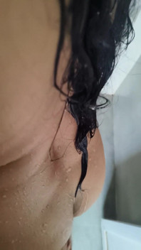 bare khari bhaee ka mota land poori tarah se mere munh men daala gaya tha, phir mere sautele bhaee ne meri chhoti mulaayam choot ko ragar diya