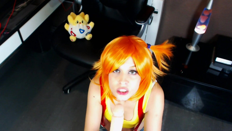 Candystart Videos: Misty角色扮演口交。第一人称视角和眼神接触