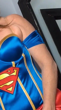 Kleine Linda als super spuitmeisje