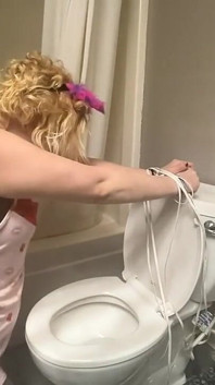 Atada Al Baño