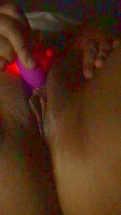 Sassy1013: Záběr zblízka na masturbaci pro sexy kundičku