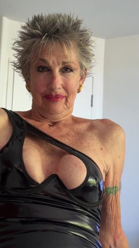 The Cougar Crawl Across the Bed -- and My Hairy Pussy