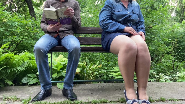 OurFetishLife: Amazing white ass in pantyhose pissing outside next to me