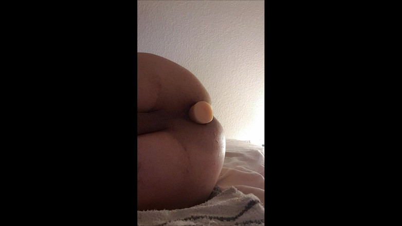 BiCgn: Дилдо в Круглой ноте