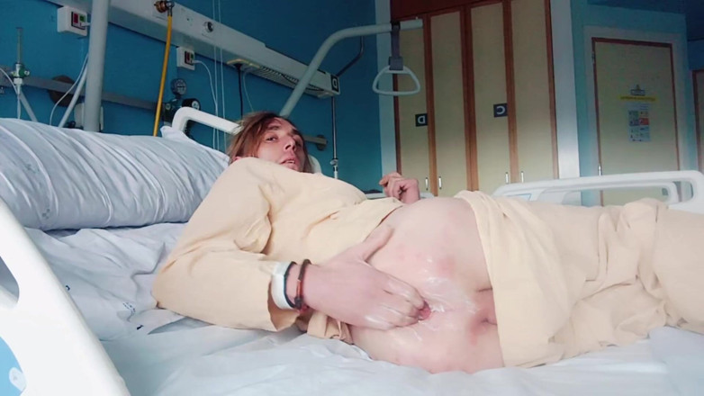 Culopeke: Un gars à l’hôpital ouvre son cul mange du sperme