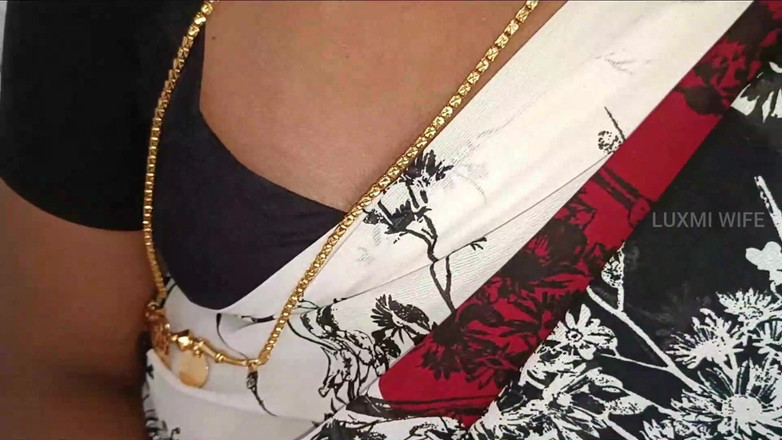 Luxmi Wife: Une femme obtient un orgasme maximal avec sa chatte - 2