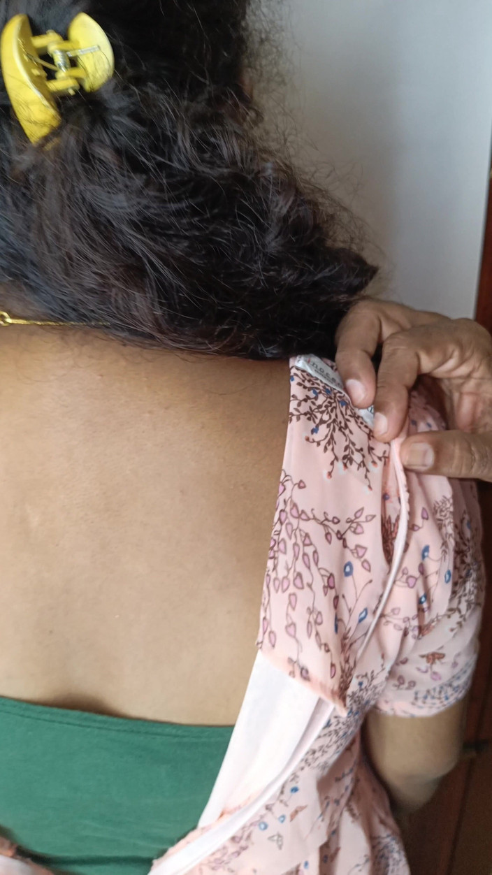 Laxi ammu: ऑफिस स्टाफ