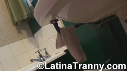 Nikki Montero: Nikki Montero washing a Big Black Cock and sucking it
