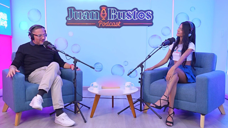 JuanBustos: สาวร่านละติน janared เย็ดเลสเบี้ยนกับเพื่อนของเธอ ฉีกรูตูดเธอด้วยการเย็ด!