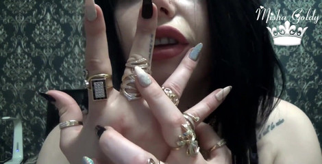 Goddess Misha Goldy: Güzel yüzümü ve vücudumu göstererek güzelliğime hayran kalabilmene izin veriyorum....