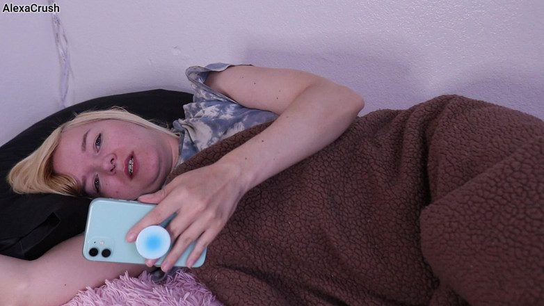 AlexaCrush: 面接で誤って裸になってしまったENF