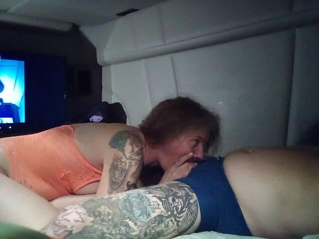 Satin Lady: Satin Lady Dan Jrock DapatkanNya Dengan Beberapa Pakaian Masih DiHidupkan