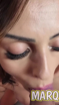 Anal cu mamă sexy incitantă umplută cu spermă