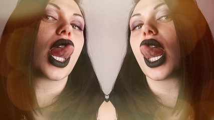 Goddess Misha Goldy: Le mie labbra nere catturano la vostra attenzione!