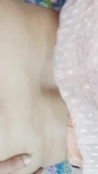 Indiancă sexy desi bhabhi de la sat a fost futută de Dever Clear Hindi Audio