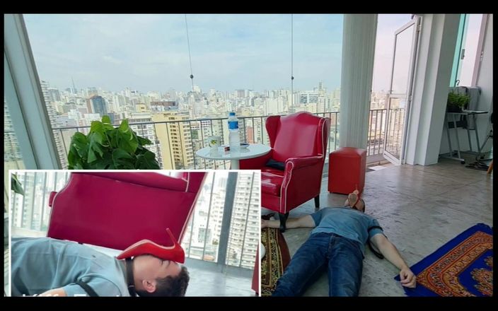 KiffaFeet: La déesse Kiffa patronne sadique, épisode 2 - un employé défenseur se fait...