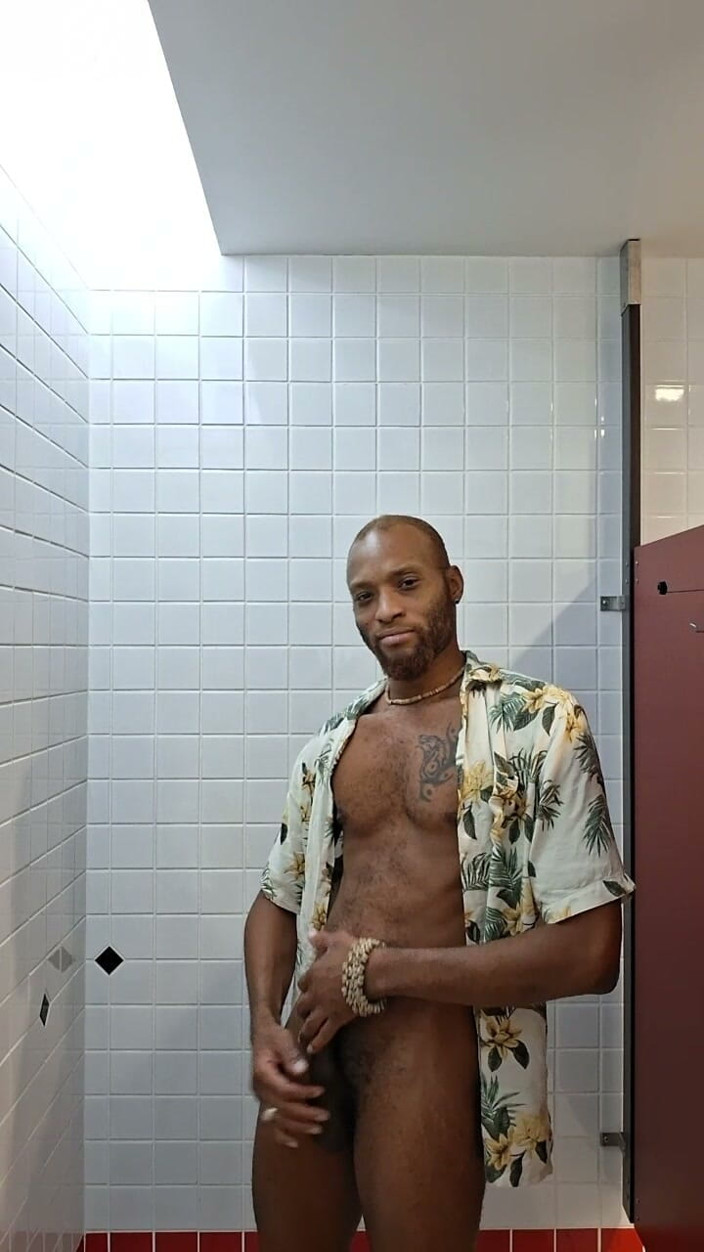 Kennie Jai: Had to Get Away From Work and Jerk