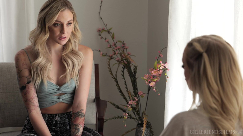 Girlfriends Films: Bebê Charlotte Sins comida por gf &amp; amante - Marilyn Johnson, Nicole...