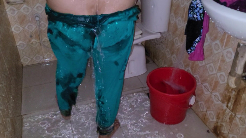 Tasnim Zara: It's so Much Fun to Take a Bath Alone in...