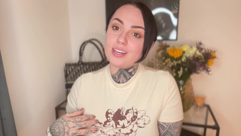 Miss Valentina: 팬티에 사정하는 Sis. JOI