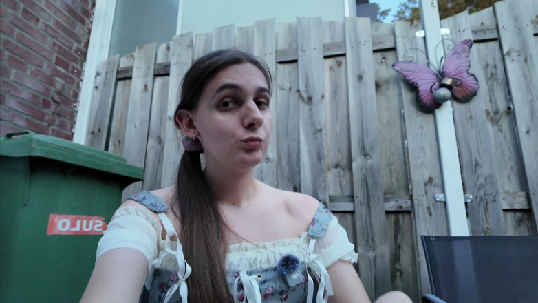 jessiesissyadventures: Dont Let My Neighbors See What I Did Hehe