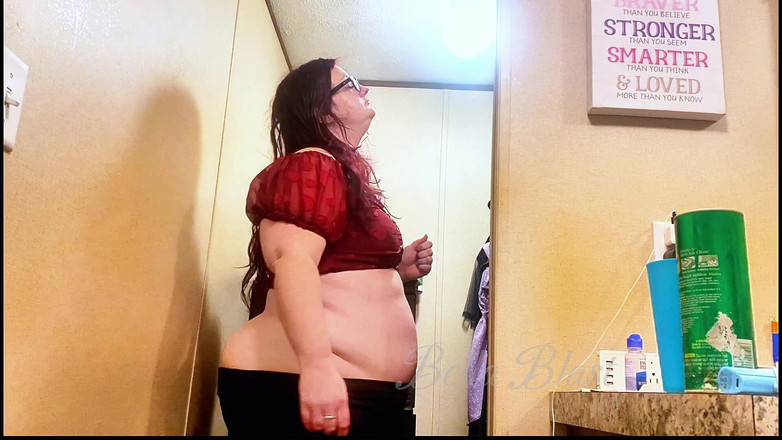 BellaBlast: Ass Energy dançando como ninguém está assistindo com bunda peidando!