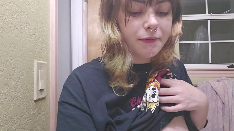 Mushroombitchx: Brushin i Flashin Messy!